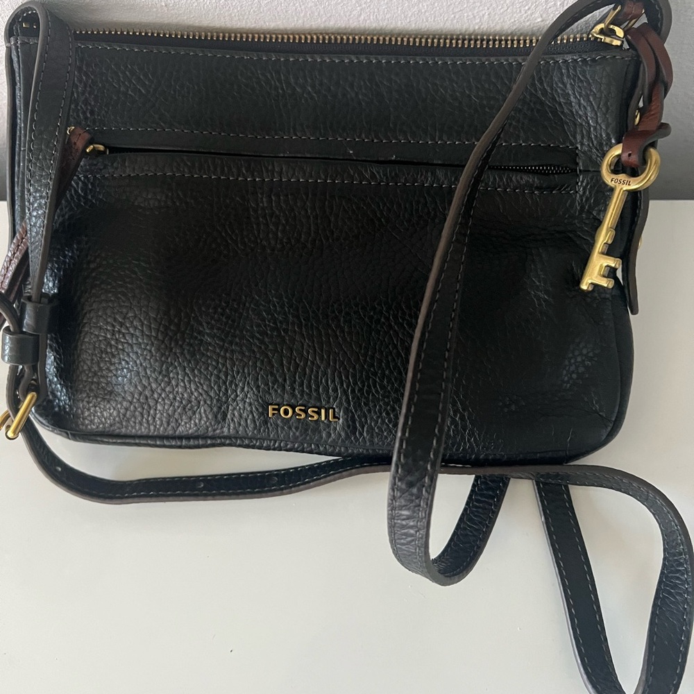AUTHENTIC FOSSIL LEATHER MESSENGER/CROSSBODY/SHOULDER BAG BLACK SIZE 10"TO 6"